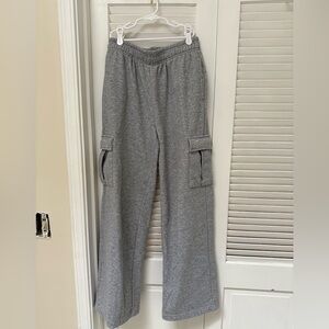 Fabletics - Heather Grey Cozy Fleece Wide Leg Cargo Sweatpant